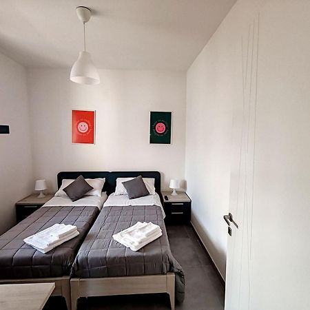 Appartement La Dama Di Loto à Lecce Extérieur photo